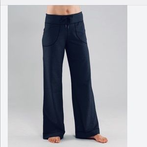 LULULEMON yoga pants size 14 good condition